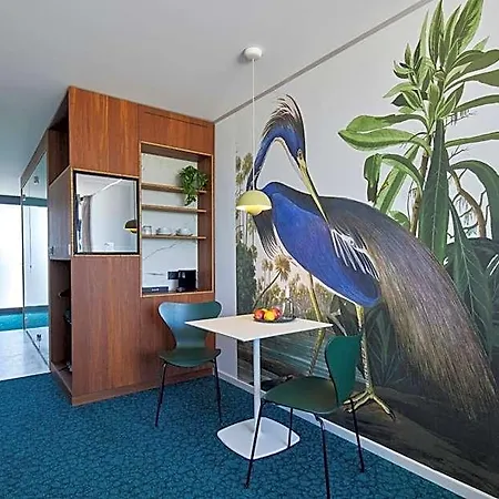 Tin - - Aus Hochwertig Ausgebauten Ueberseecontainern Hotel 3*