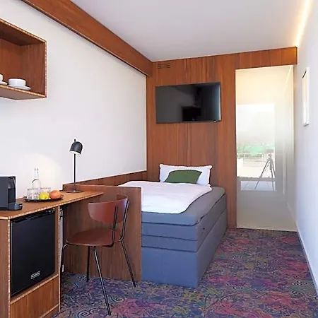 Tin - - Aus Hochwertig Ausgebauten Ueberseecontainern Hotel 3*